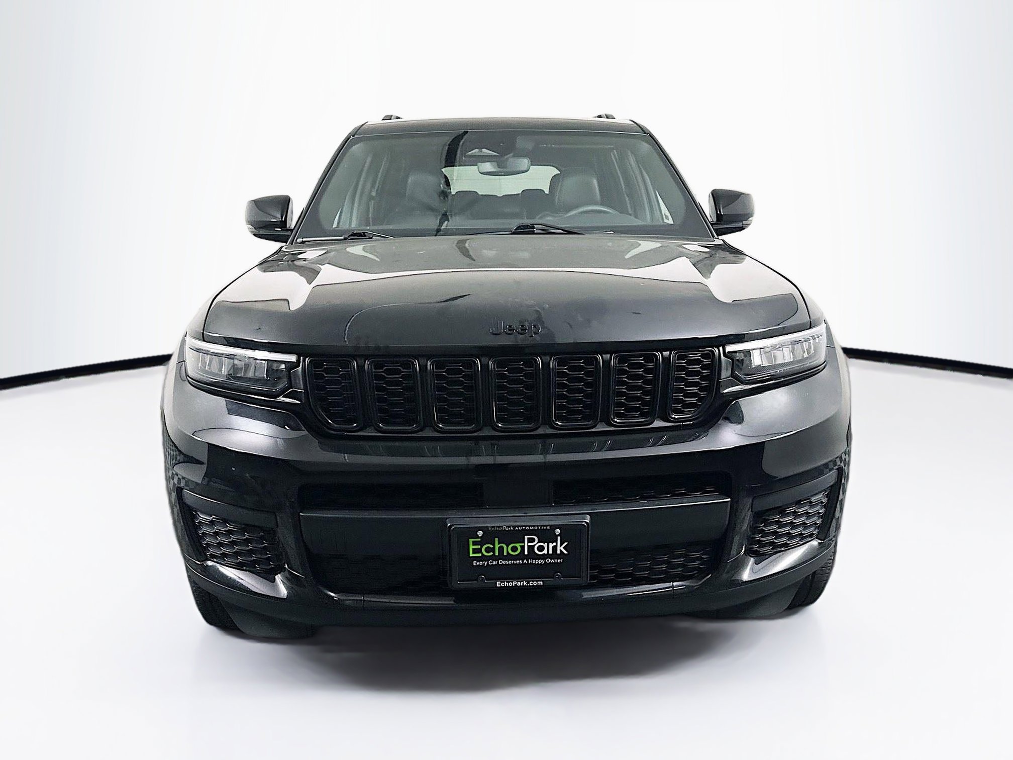 Used 2023 Jeep Grand Cherokee L Laredo image 2