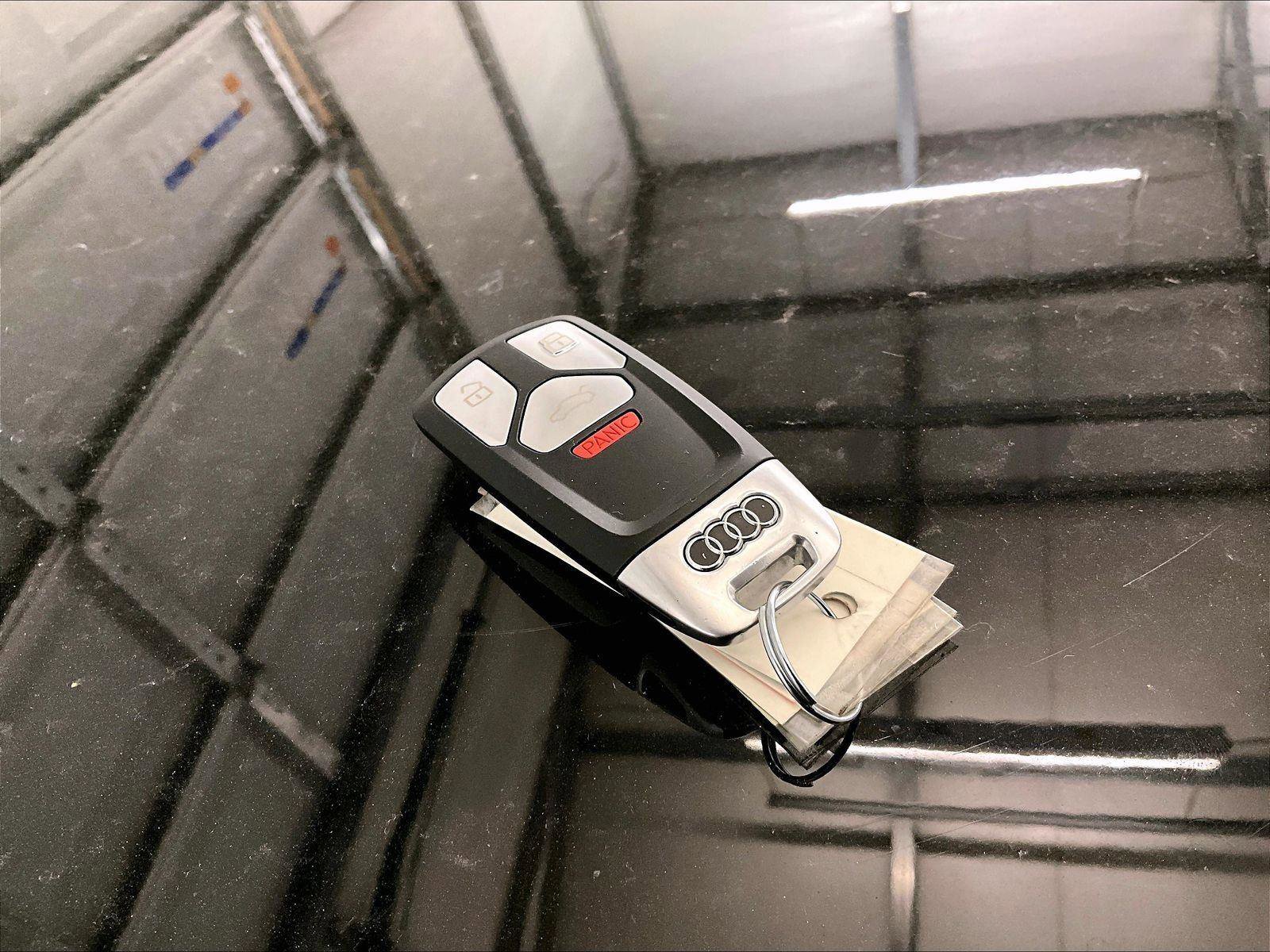 Used 2018 Audi Q5 2.0T Premium w/ Convenience Package AWD/4WD image 9