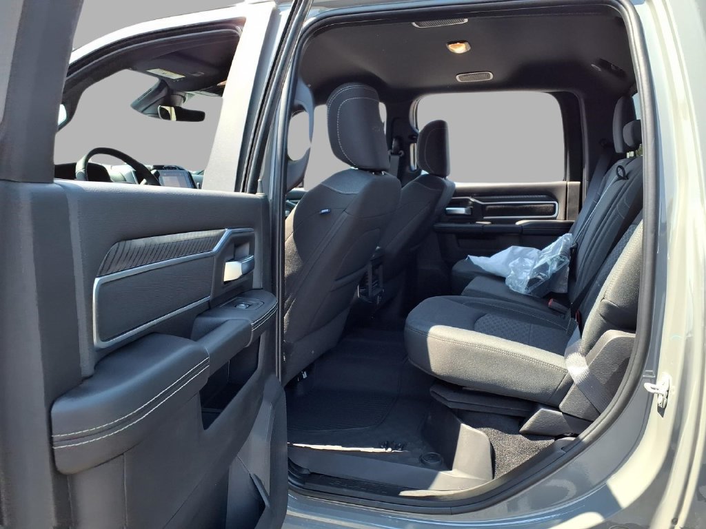 New 2027 RAM 2500 Big Horn AWD/4WD image 24