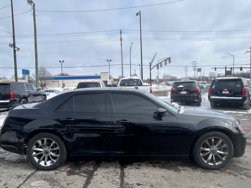 Used 2014 Chrysler 300 S image 5