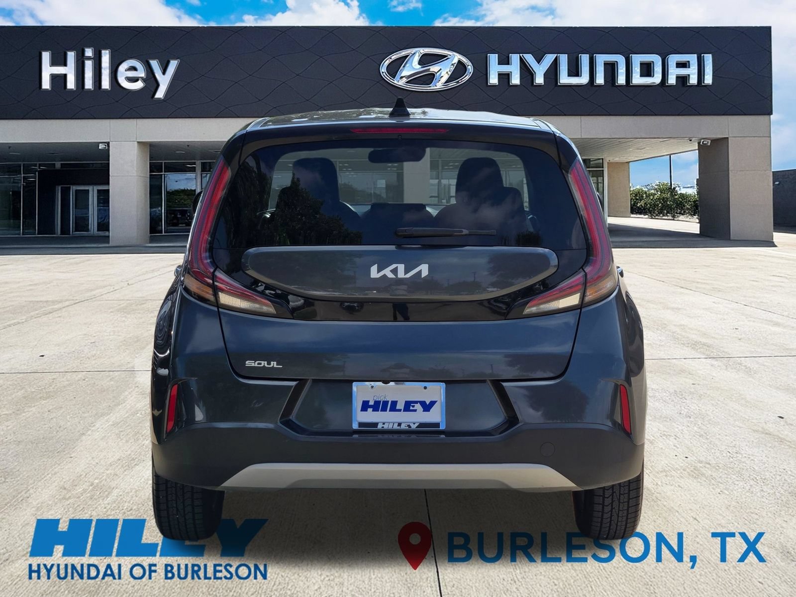 Used 2023 Kia Soul LX w/ Option Group 015 FWD image 5