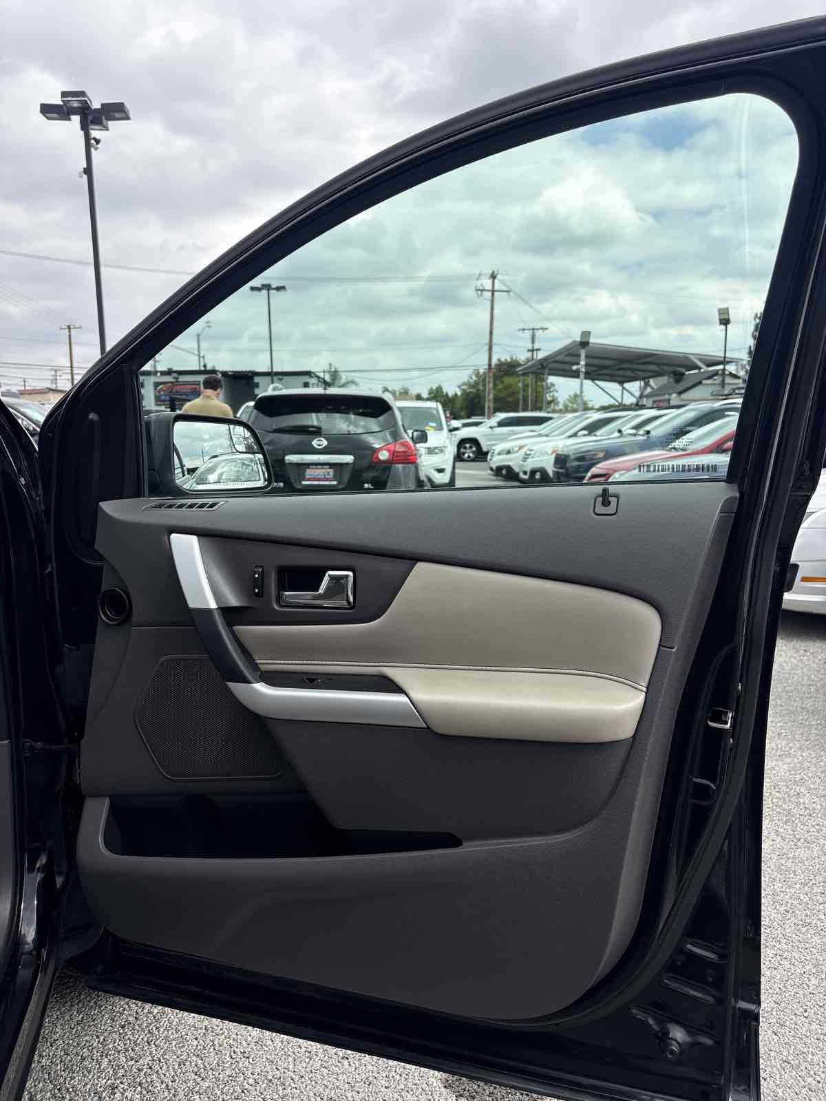 Used 2013 Ford Edge SEL image 18
