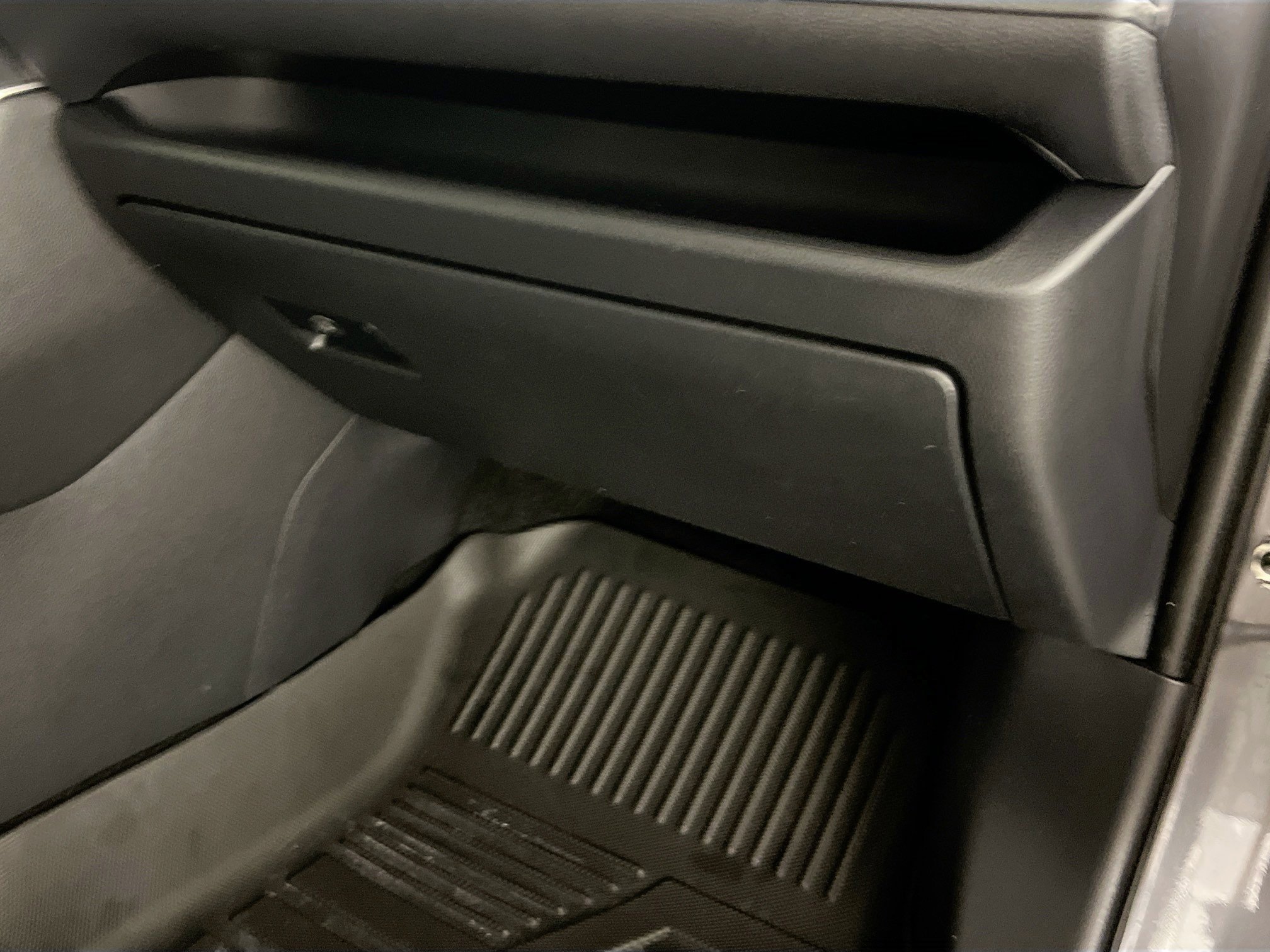 Used 2024 Toyota RAV4 LE image 34