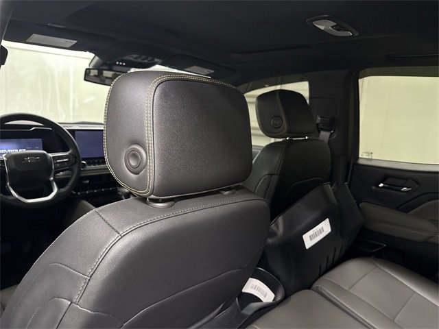 Used 2024 Chevrolet Colorado ZR2 w/ ZR2 Convenience Package III image 19