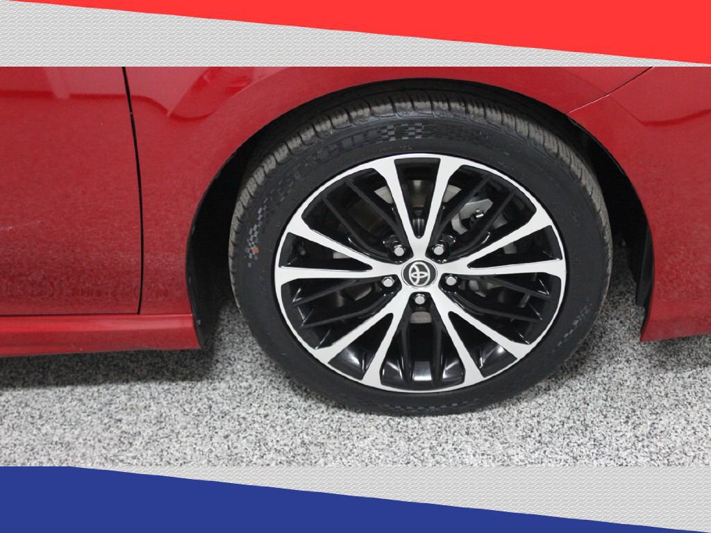 Used 2020 Toyota Camry SE image 34