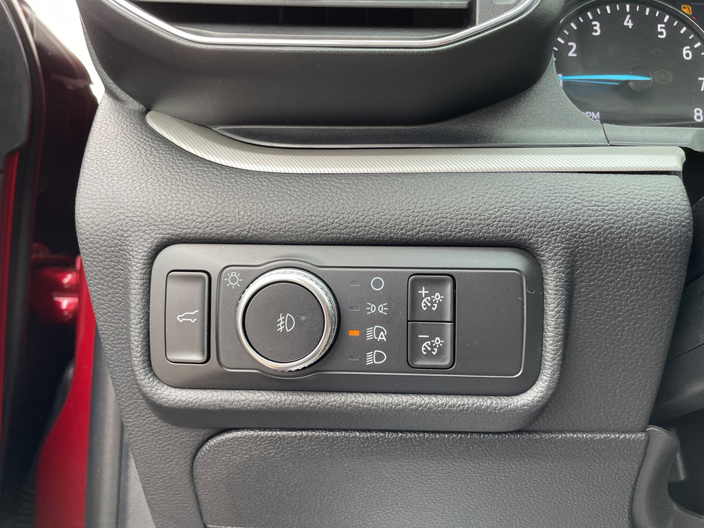 Used 2020 Ford Explorer XLT w/ Equipment Group 202A image 14