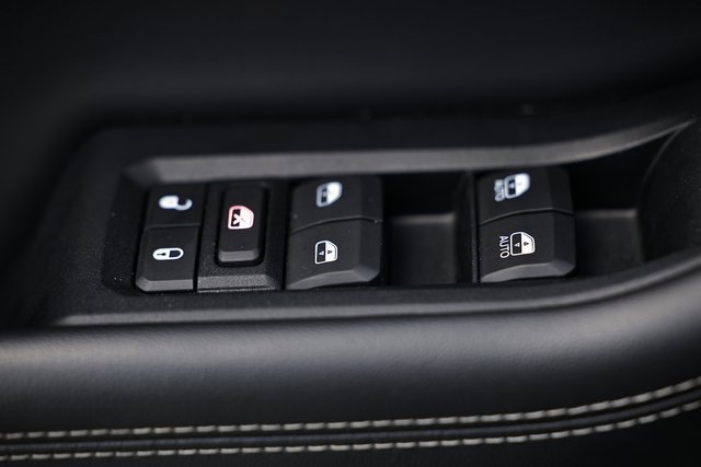 Used 2023 Jeep Grand Cherokee L Laredo image 18