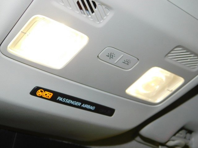 Used 2022 Ford E-Transit Low Roof w/ Load Area Protection Package image 26