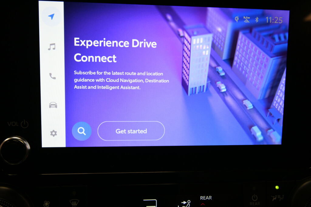 Certified 2023 Toyota Highlander XLE image 14