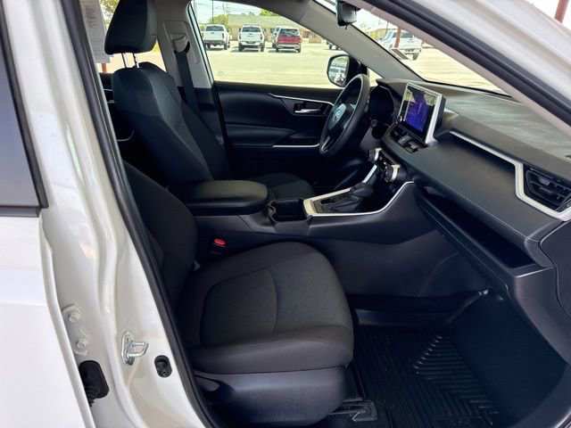 Used 2025 Toyota RAV4 XLE w/ Weather Package image 11