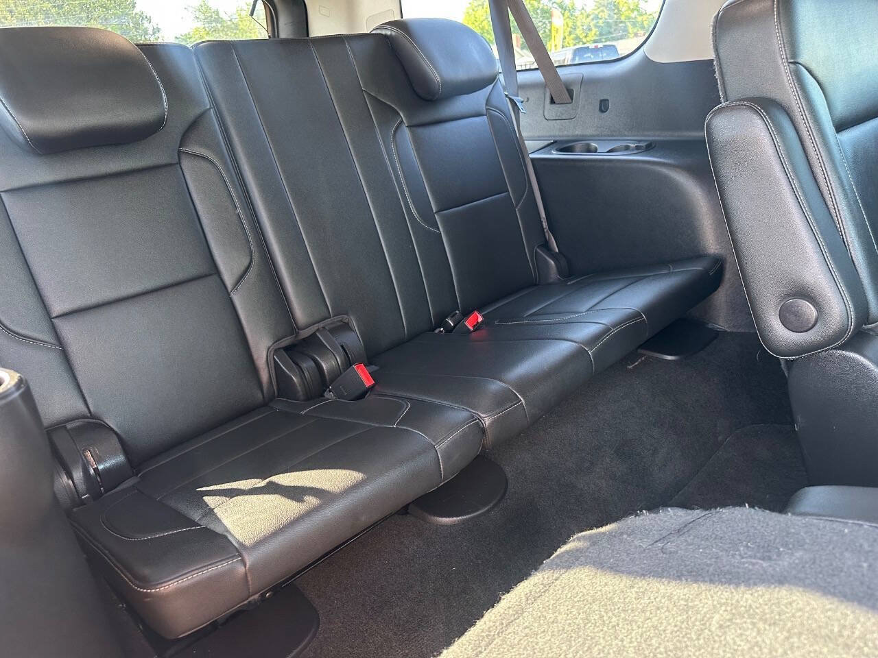 Used 2018 Chevrolet Suburban LT AWD/4WD image 26