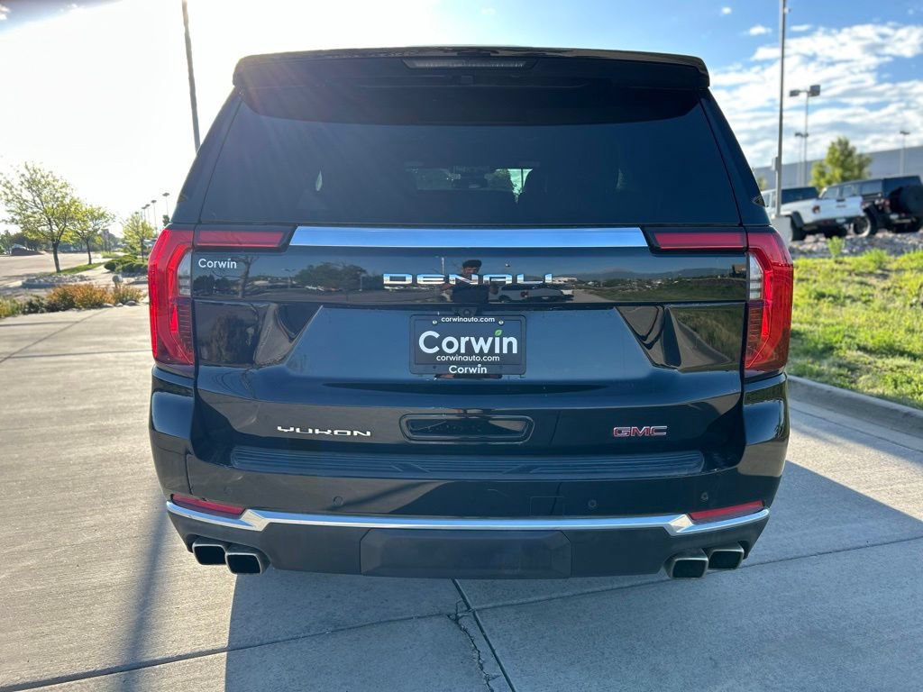Used 2025 GMC Yukon Denali AWD/4WD image 7