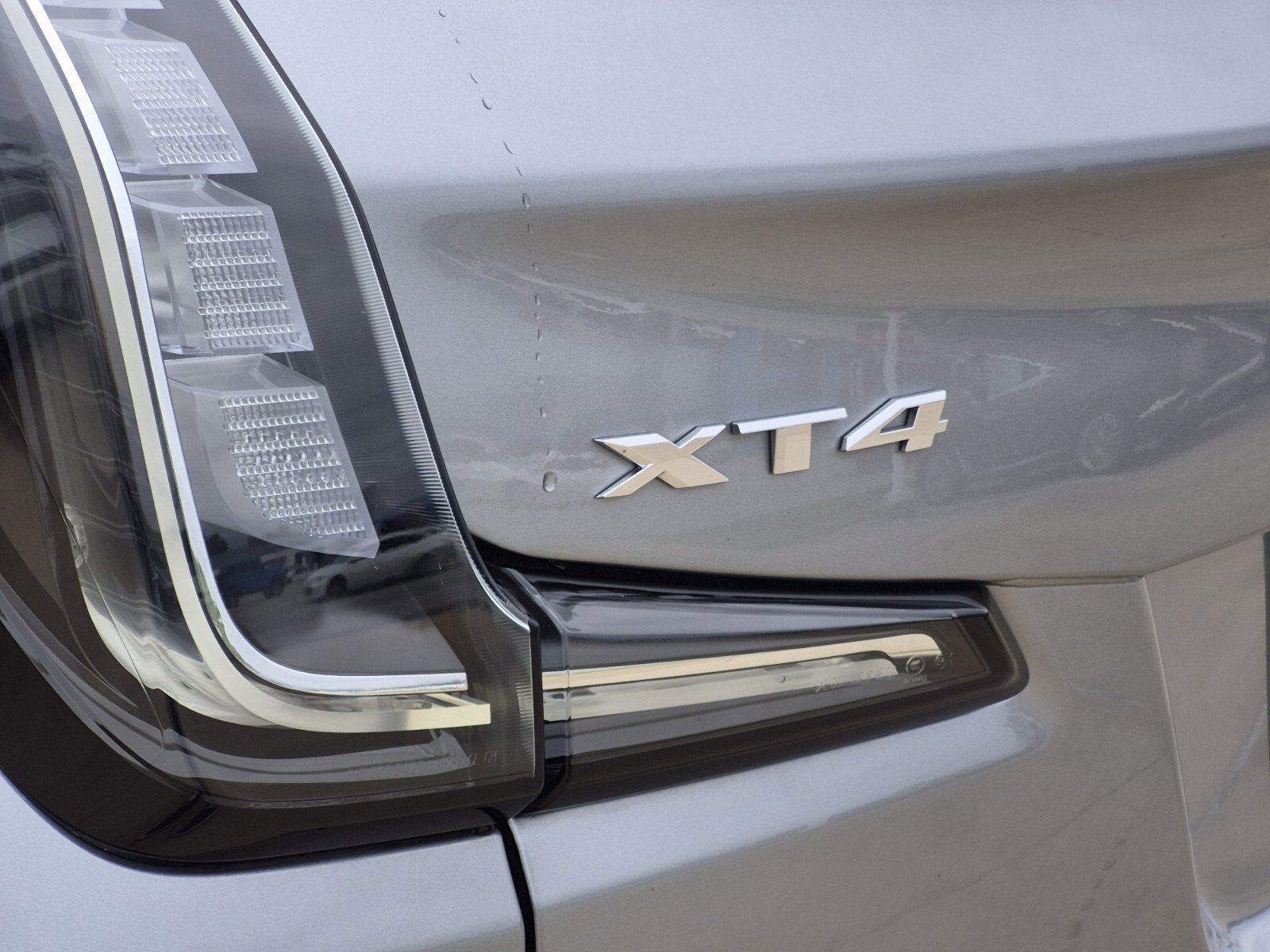 Used 2024 Cadillac XT4 Sport w/ LPO, Floor Liner Package FWD image 11