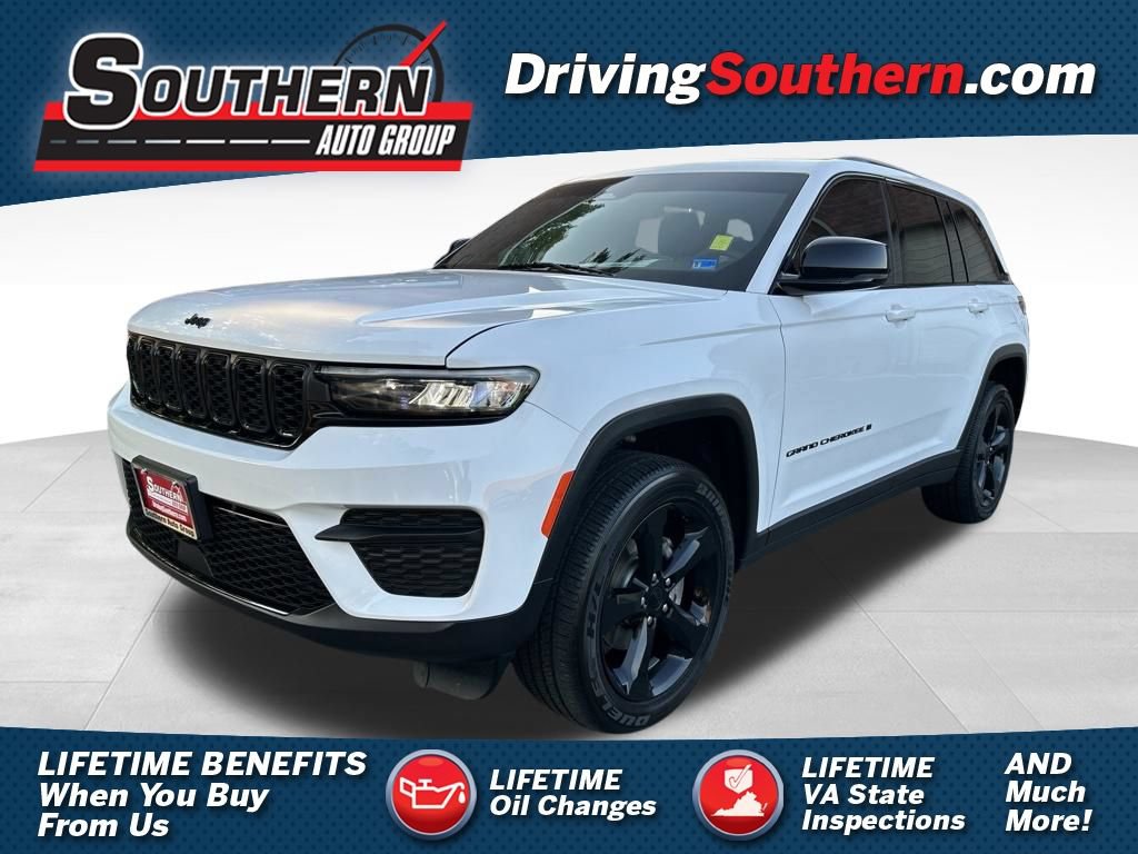 Used 2025 Jeep Grand Cherokee Altitude AWD/4WD image 1
