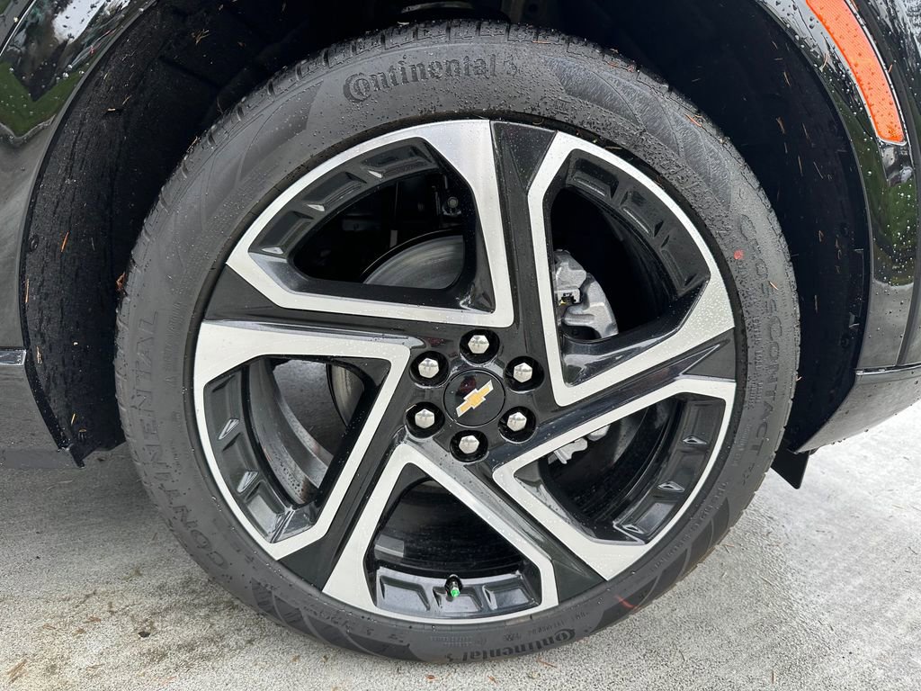 New 2026 Chevrolet Equinox EV LT image 9