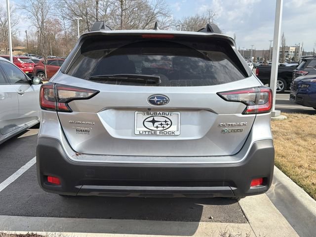 Used 2025 Subaru Outback Premium image 5