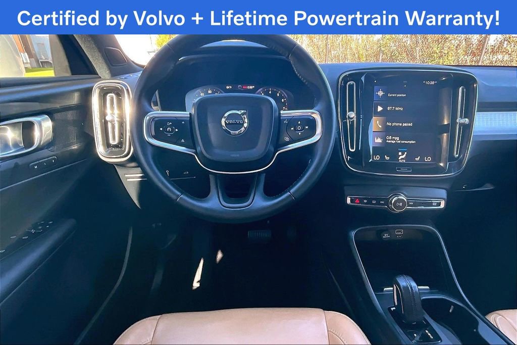 Used 2020 Volvo XC40 T5 Momentum w/ Protection Package Premier image 8