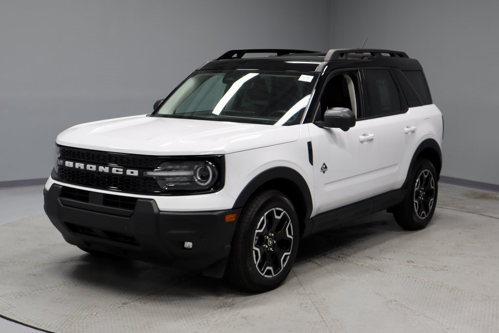 Certified 2025 Ford Bronco Sport Outer Banks w/ Outer Banks Tech Package+ image 8