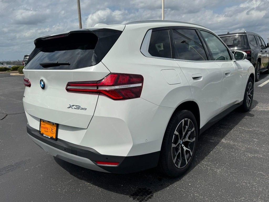 Used 2026 BMW X3 xDrive30 image 3