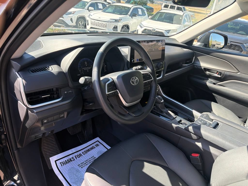 Used 2025 Toyota Grand Highlander AWD image 23