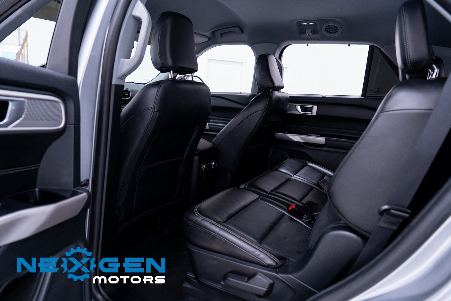 Used 2023 Ford Explorer Limited image 40