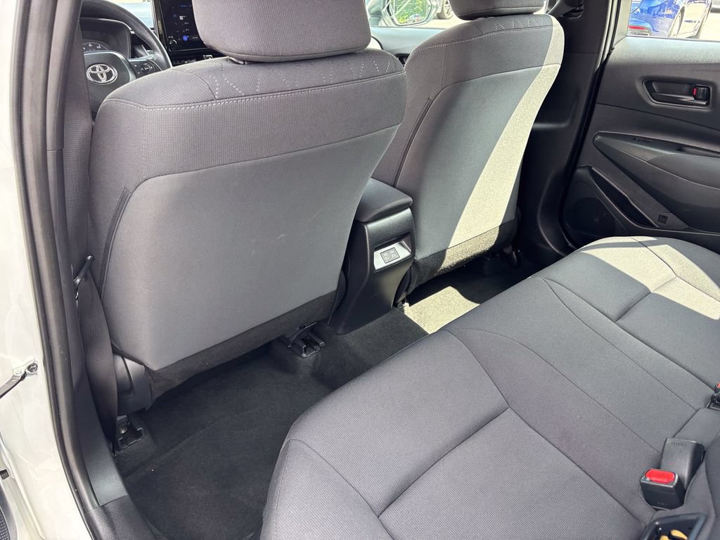 Used 2025 Toyota Corolla LE FWD image 41