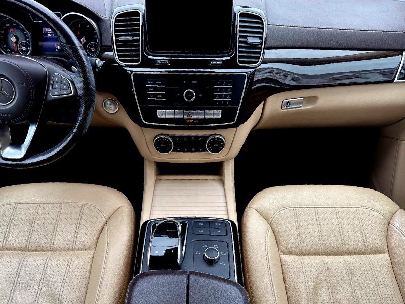 Used 2017 Mercedes-Benz GLS 450 4MATIC image 27