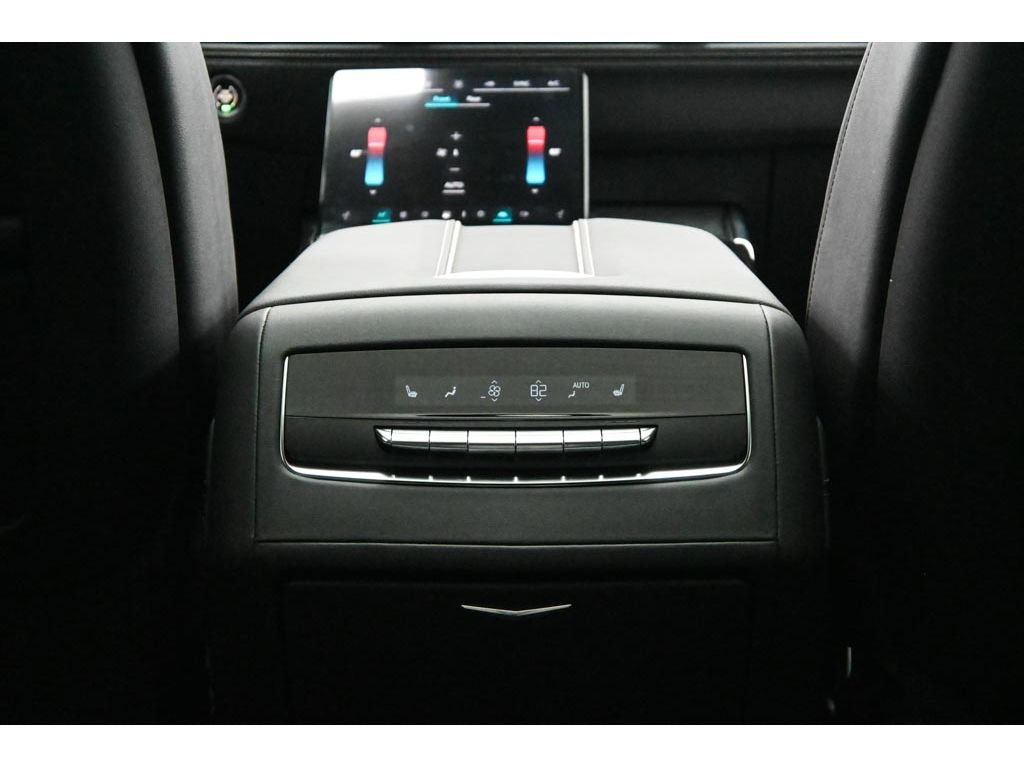 New 2026 Cadillac Escalade ESV Luxury w/ LPO, Radiant Package AWD/4WD image 19
