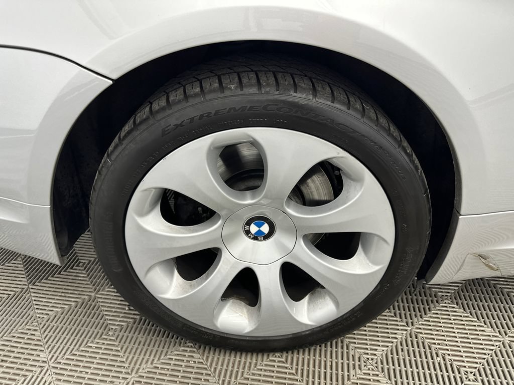 Used 2005 BMW 645Ci Convertible RWD image 17