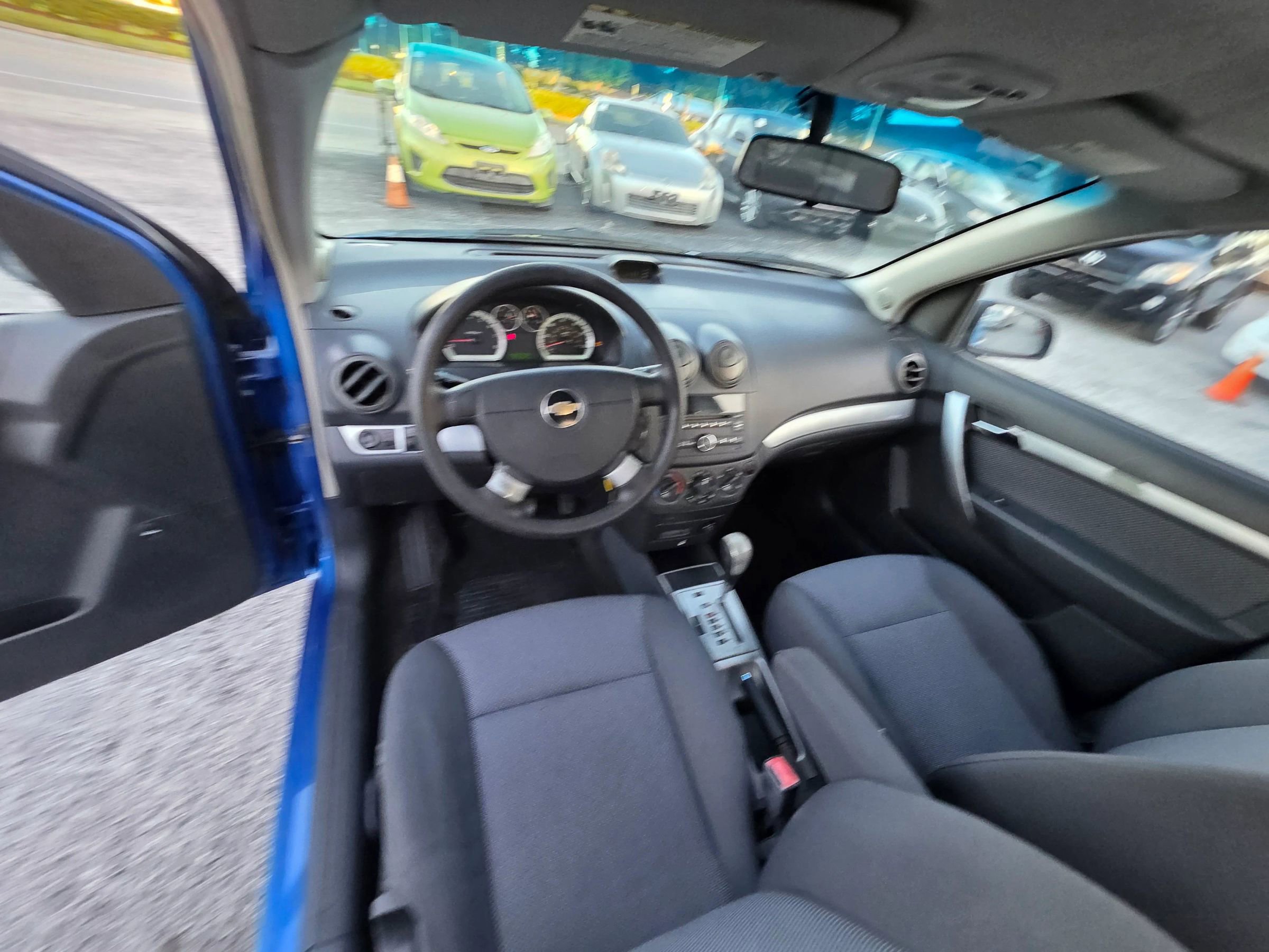 Used 2010 Chevrolet Aveo LT w/ Power and Convenience Package image 14