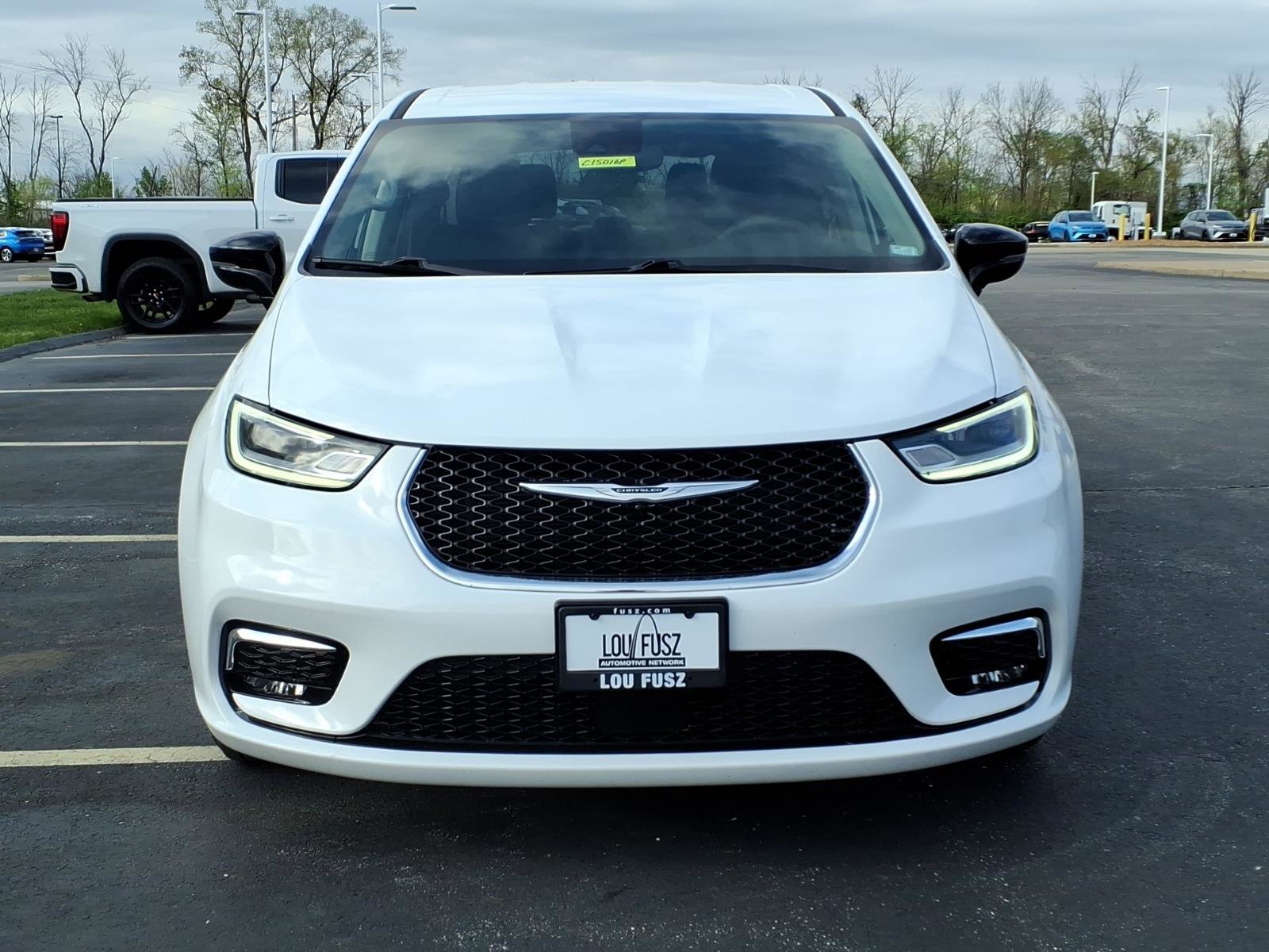 Used 2024 Chrysler Pacifica Touring-L image 34