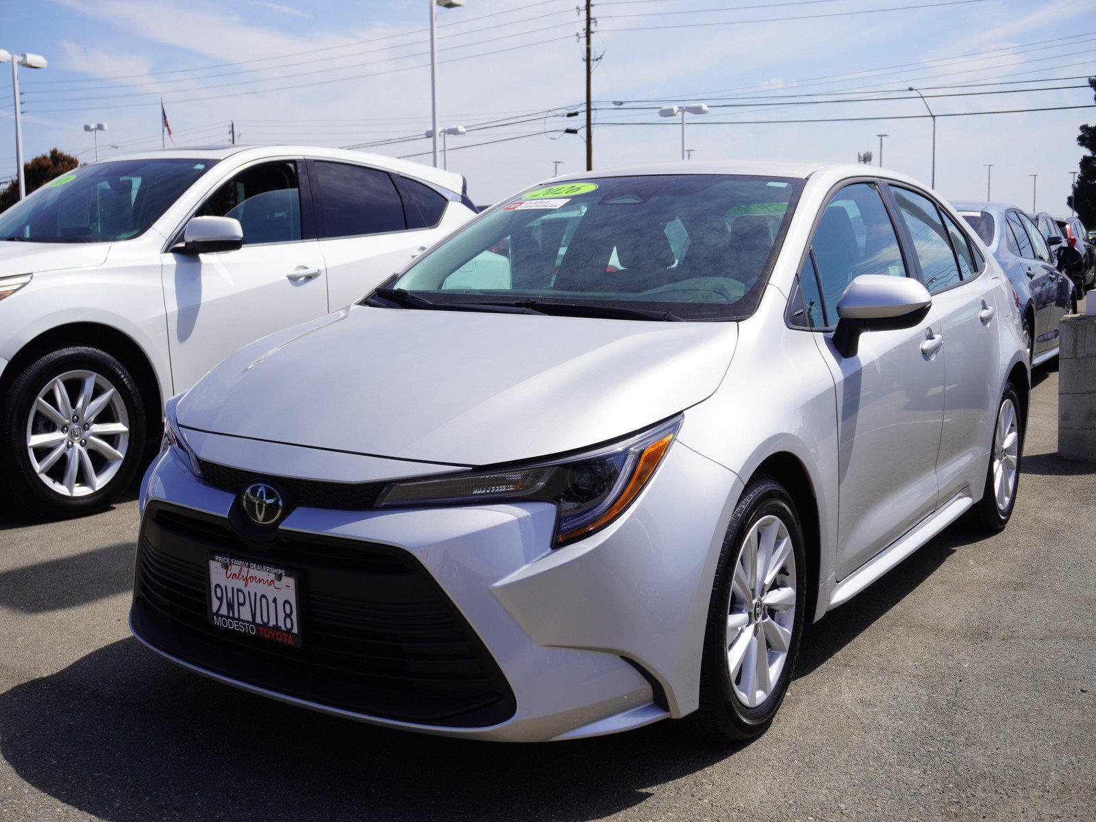 Used 2026 Toyota Corolla LE w/ LE Premium Package FWD image 5