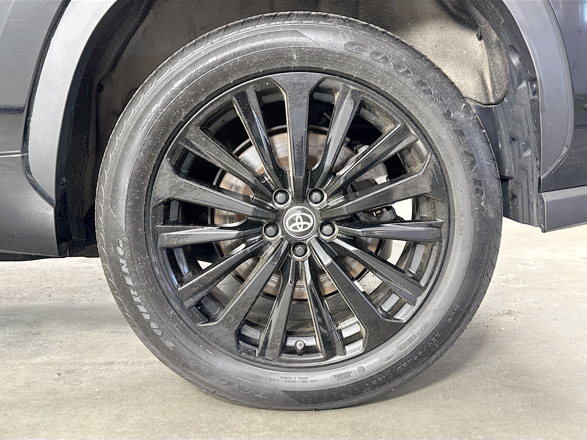 Certified 2025 Toyota Highlander XSE AWD/4WD image 32