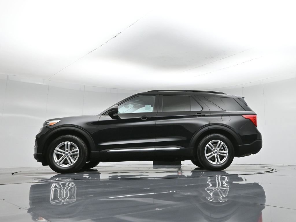 Used 2022 Ford Explorer XLT image 50