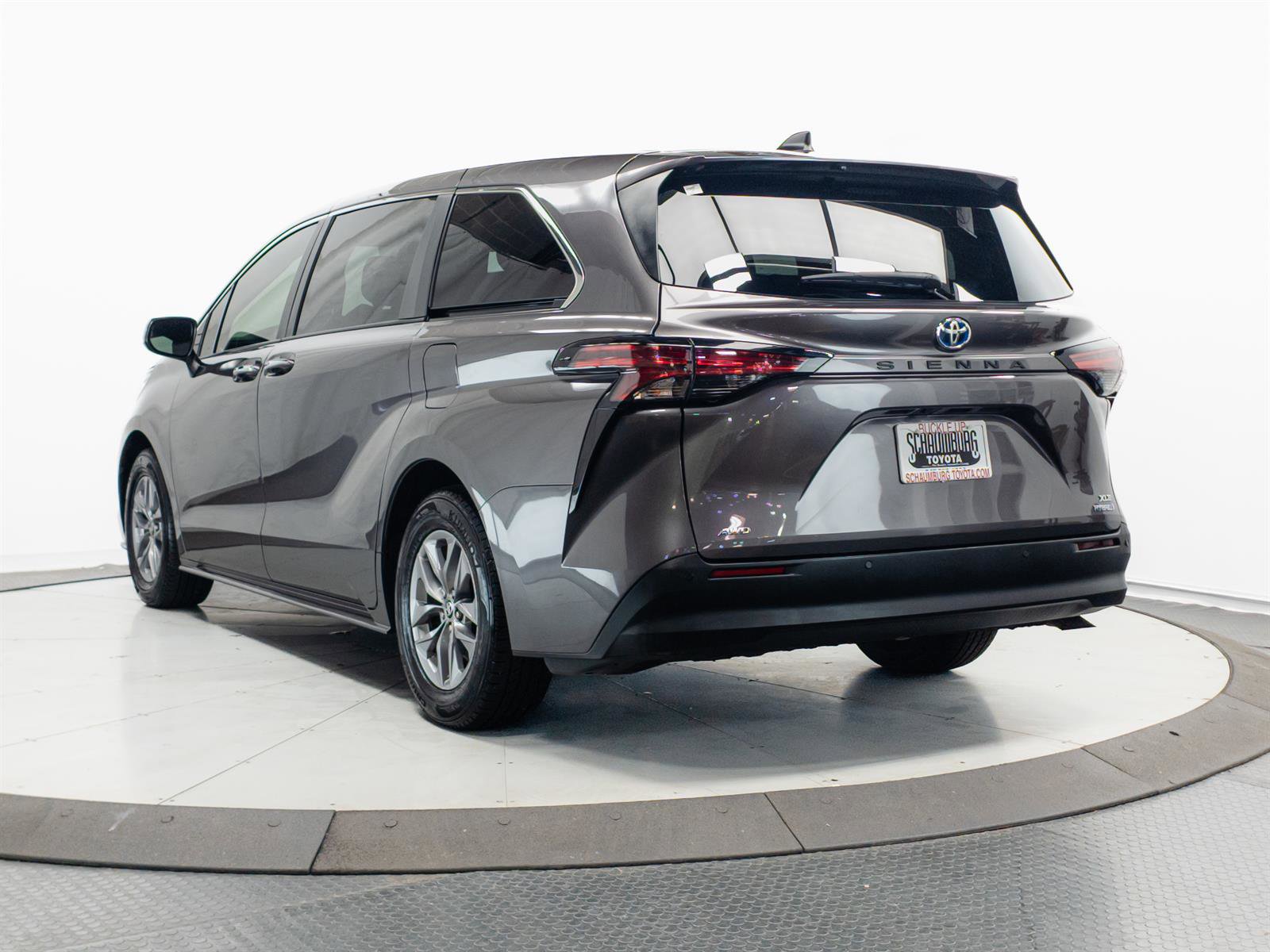 Used 2022 Toyota Sienna XLE AWD/4WD image 10
