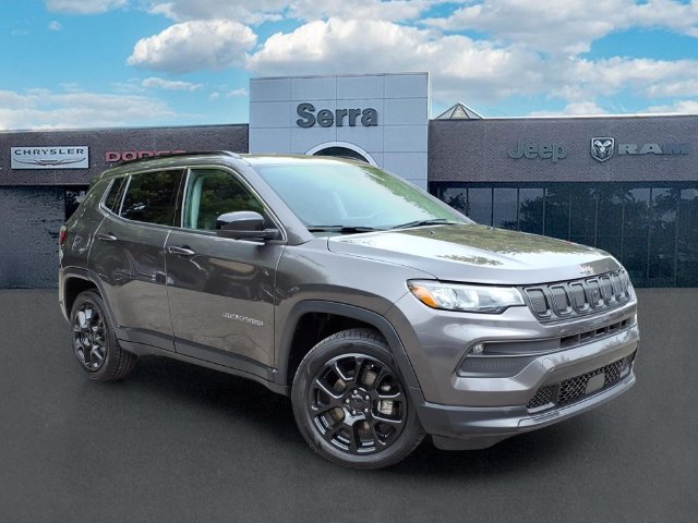 Used 2022 Jeep Compass Latitude AWD/4WD image 1