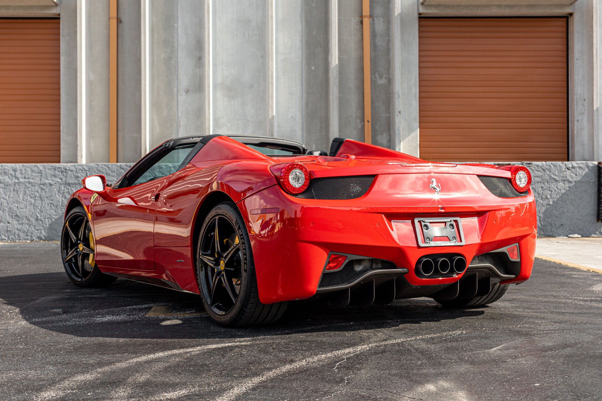 Used 2013 Ferrari 458 Spider RWD image 7