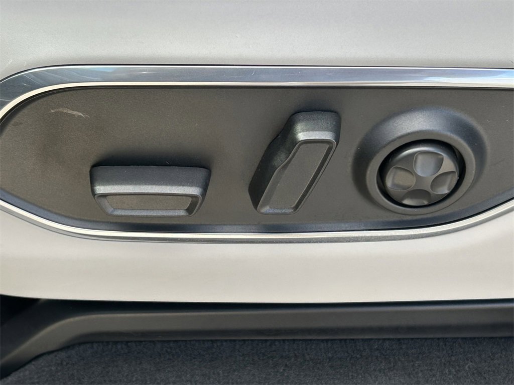 Used 2024 Jeep Wagoneer Series II w/ Flexible Seating Group image 19