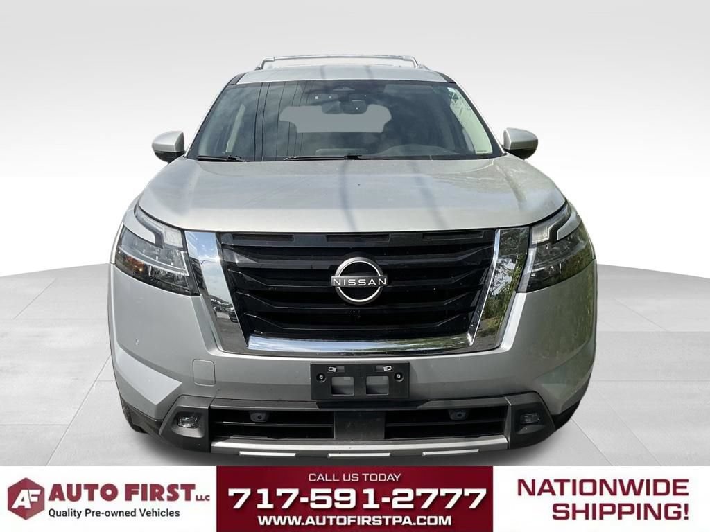 Used 2022 Nissan Pathfinder SL AWD/4WD image 2