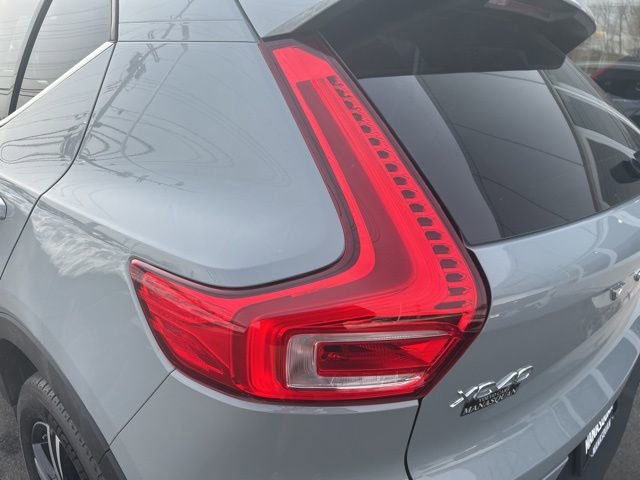 Certified 2025 Volvo XC40 B5 Core image 10