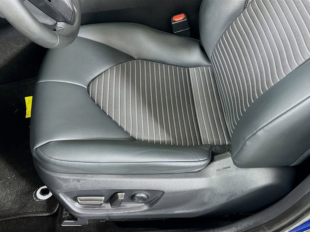 Used 2023 Toyota Camry SE image 19