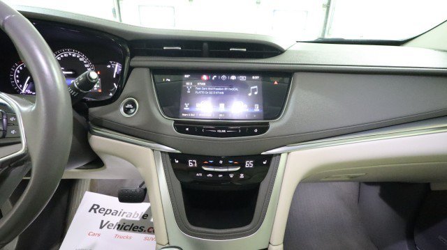 Used 2017 Cadillac XT5 Luxury w/ Driver Awareness Package AWD/4WD image 14