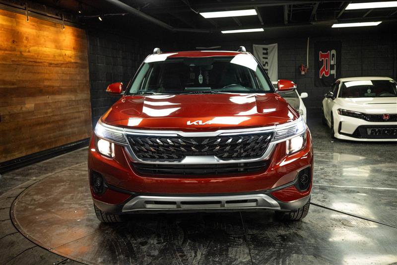 Used 2023 Kia Seltos Nightfall Edition image 4