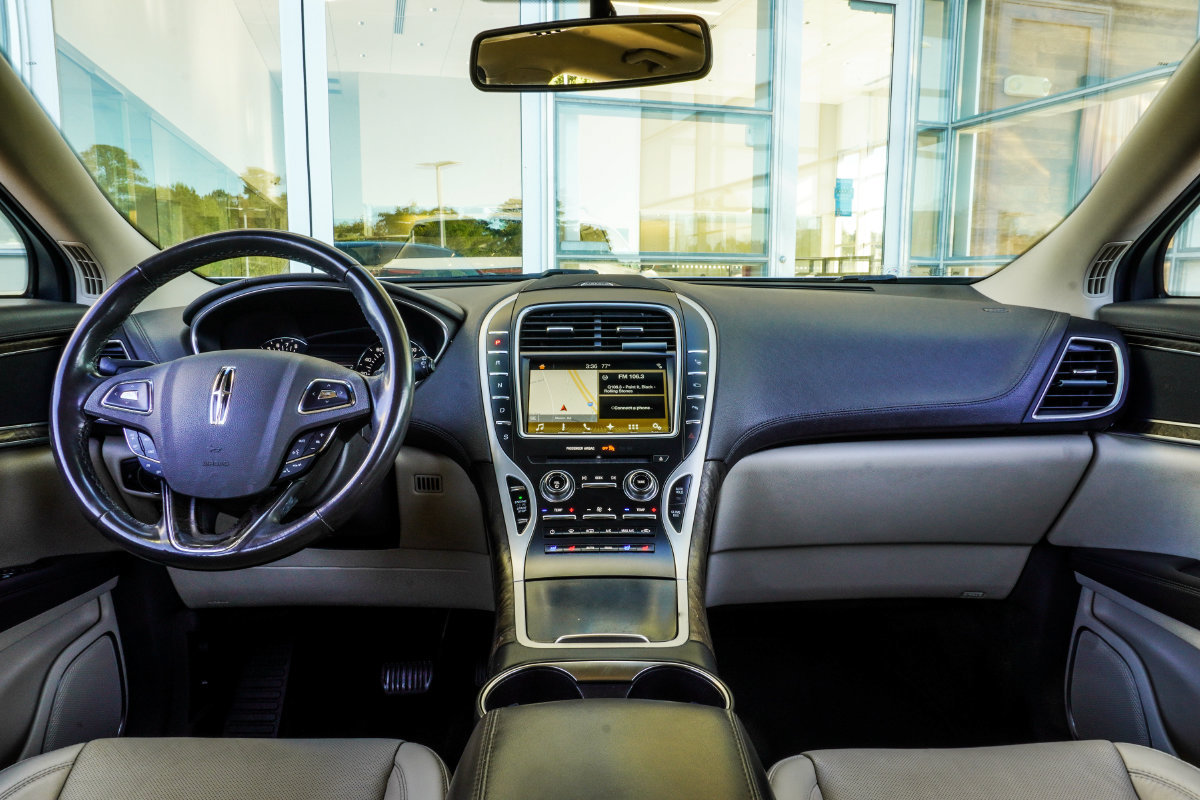 Used 2017 Lincoln MKX Reserve FWD image 5