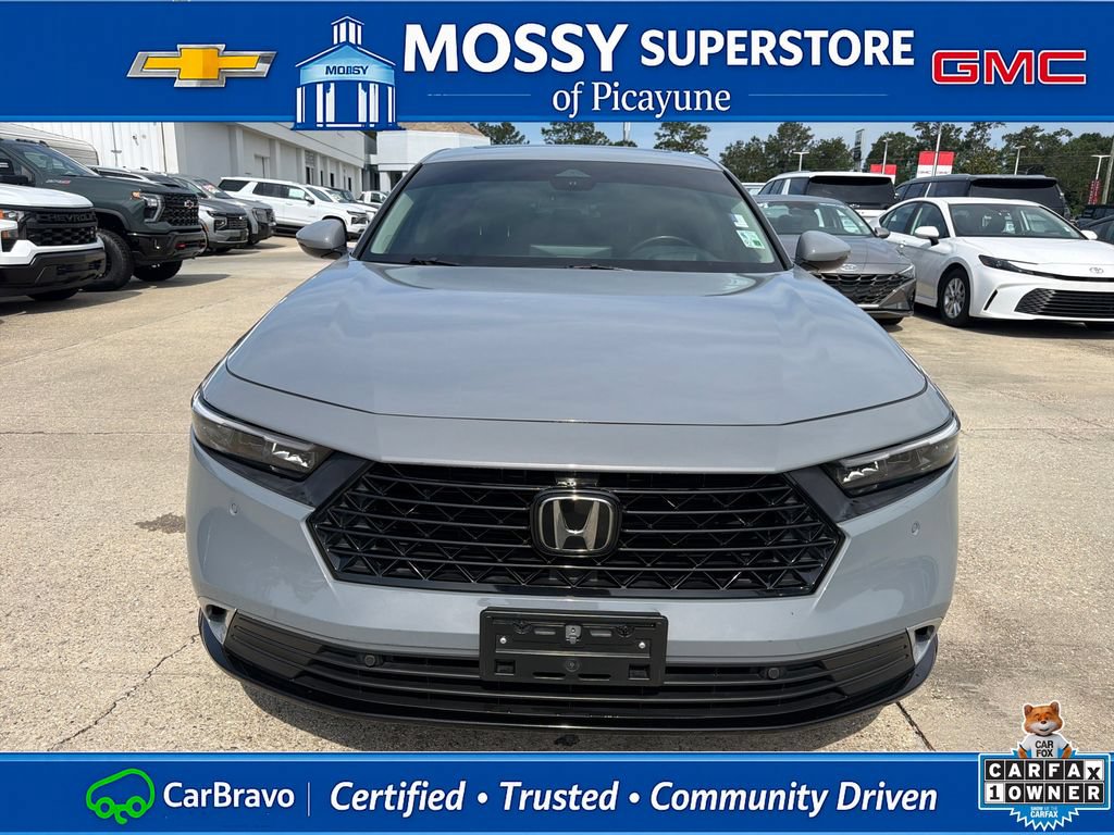 Used 2023 Honda Accord Touring image 9