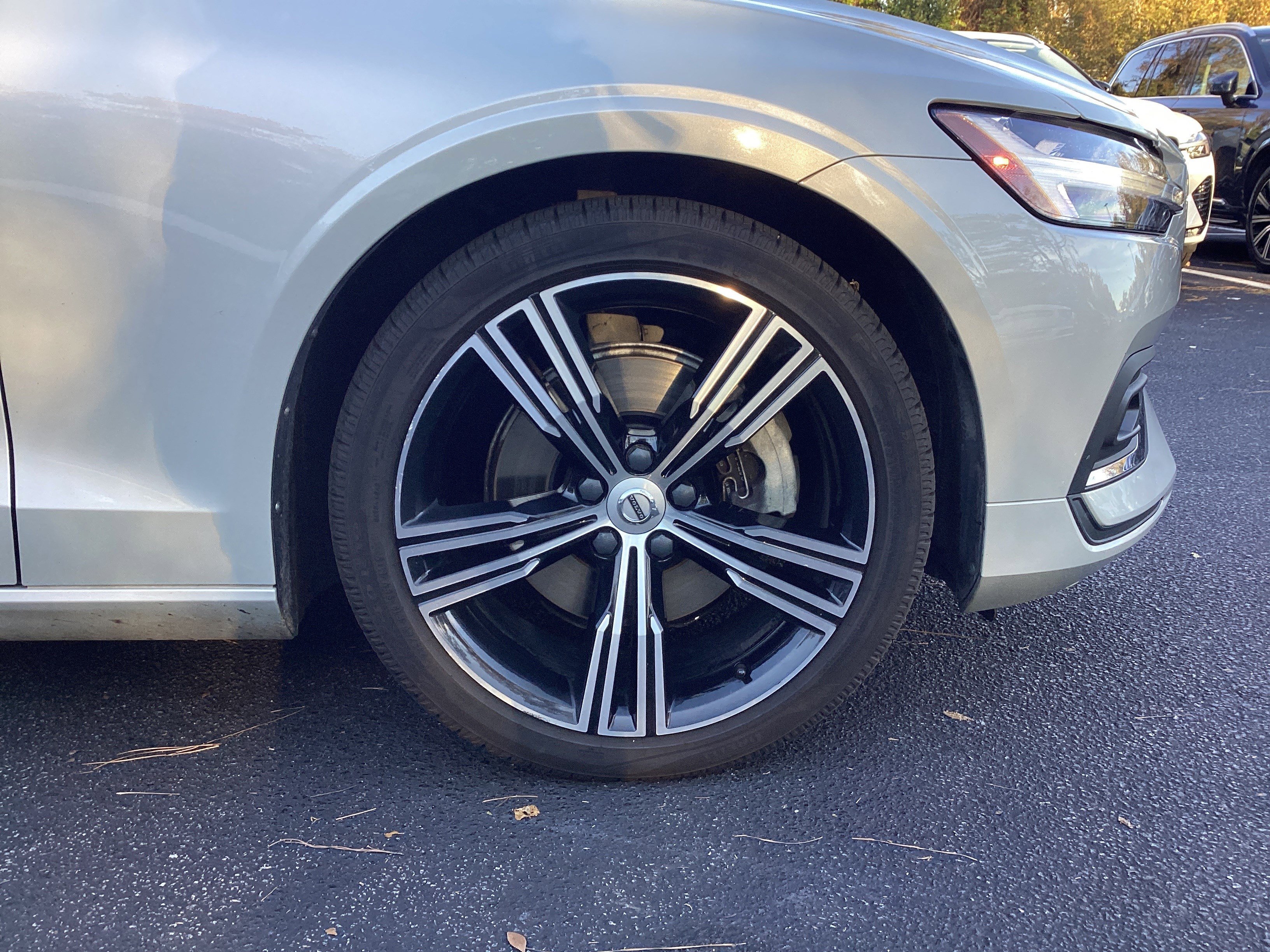 Used 2020 Volvo S60 T5 Inscription w/ Protection Package Premier image 13