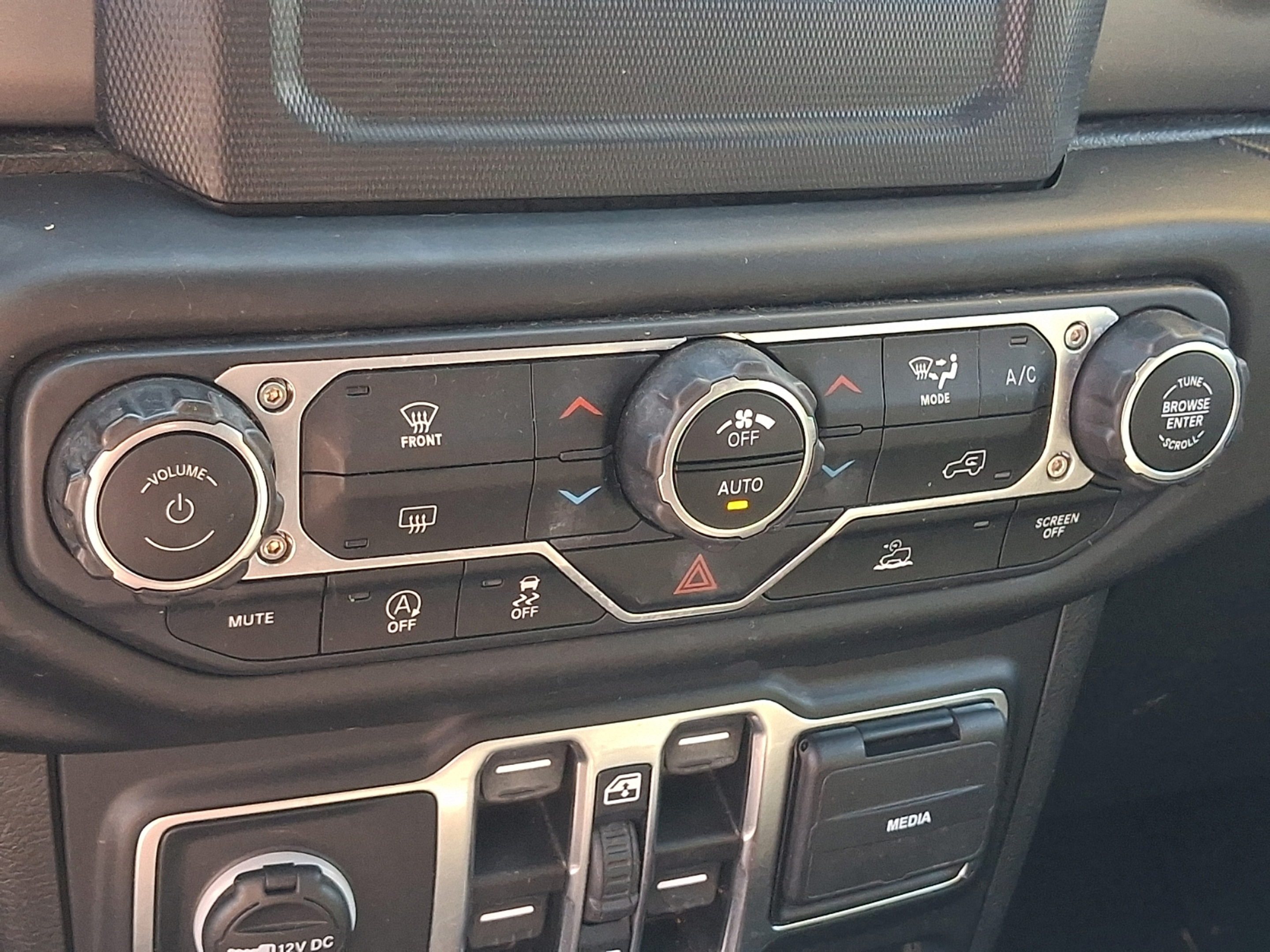 Certified 2021 Jeep Wrangler Unlimited Sport AWD/4WD image 13
