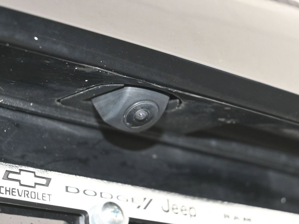 Used 2023 Honda HR-V EX-L image 39