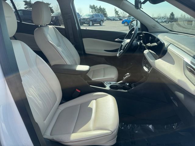 Used 2024 Buick Encore GX Avenir w/ Avenir Technology Package image 17