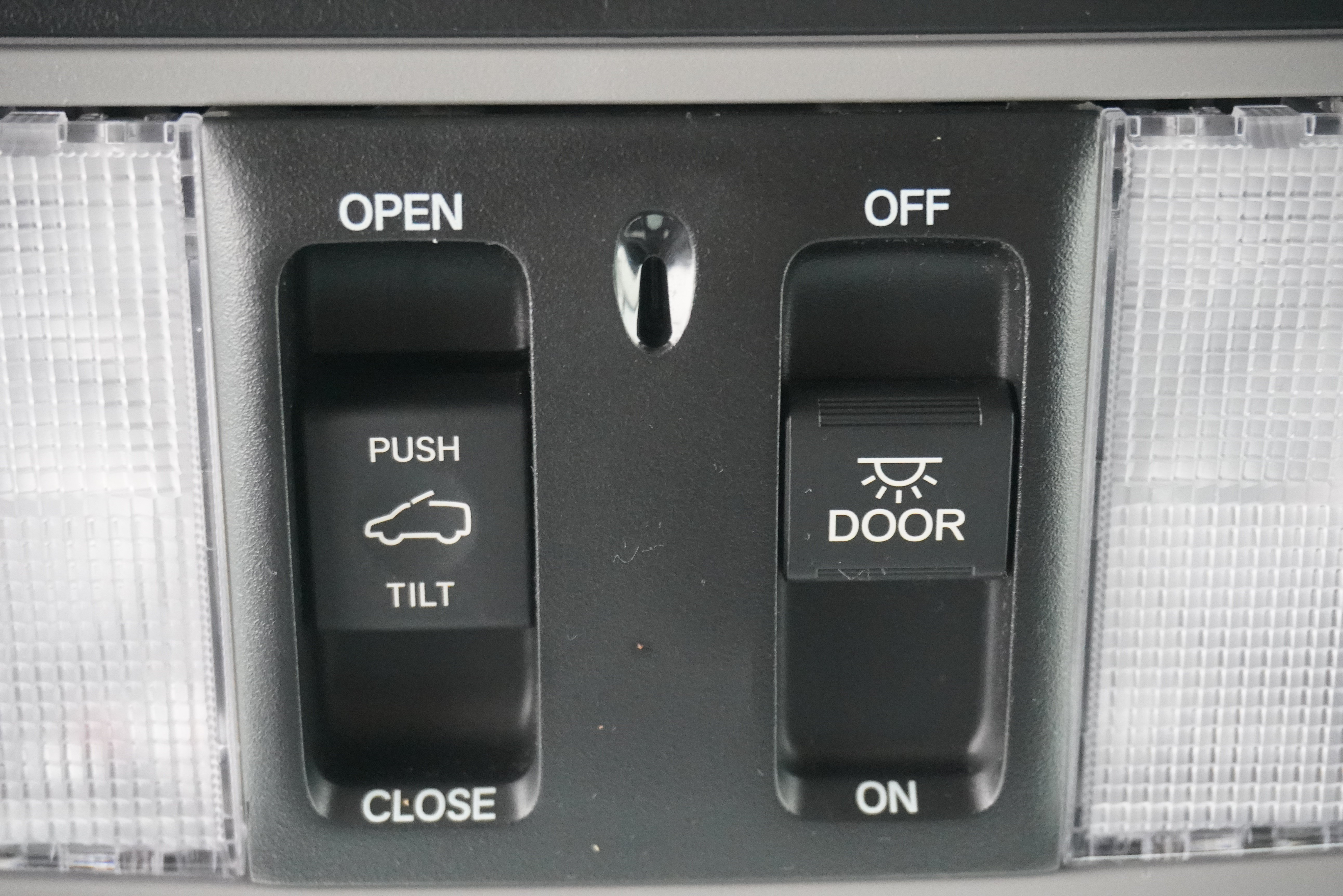 Used 2020 Honda Odyssey Elite image 29